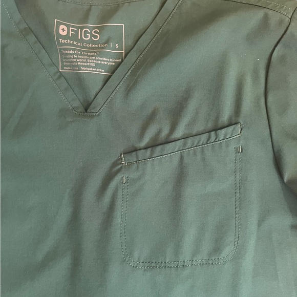 Figs Tops Figs Caribbean Blue Fionlite Rafaela Oversized Scrub Top